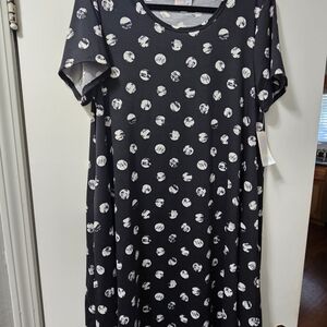 LuLaRoe Black and White Patterned Dress. Size Large. NWT.